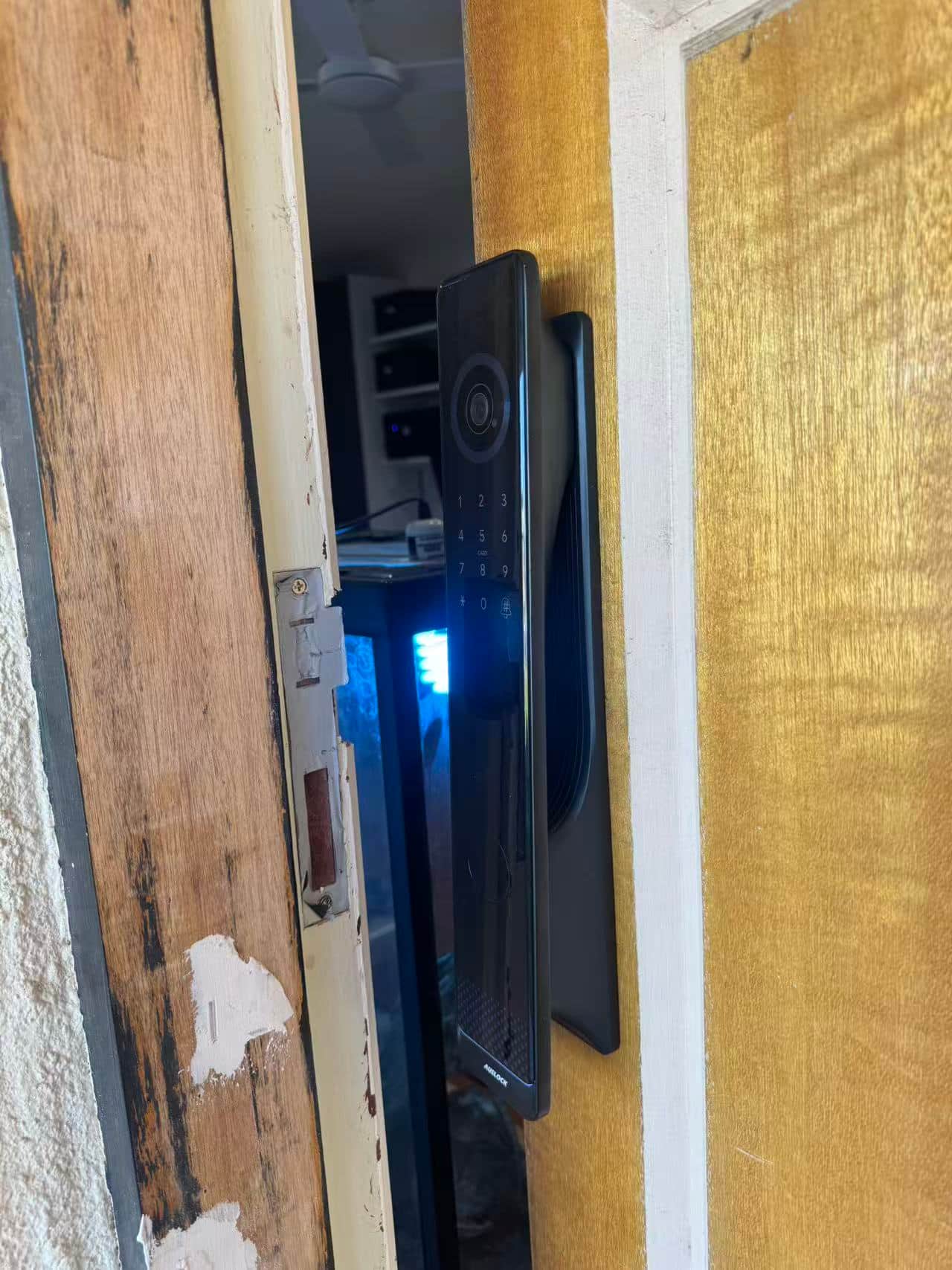 AUSLOCK Smart Lock Installation in Adelaide: Upgrading New and Existing Doors