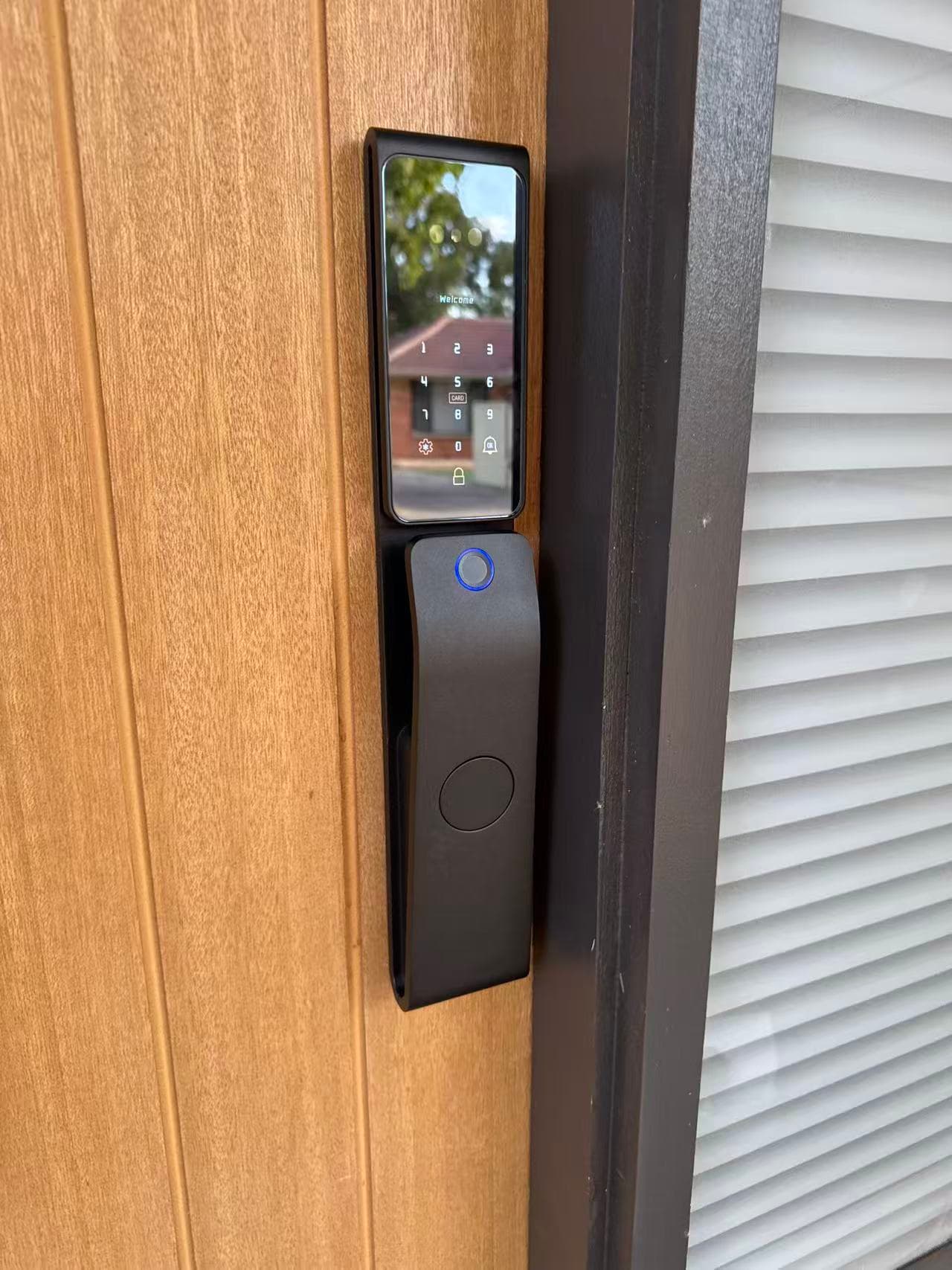 M2 Automatic Smart Lock – Face Unlock & Video Doorbell
