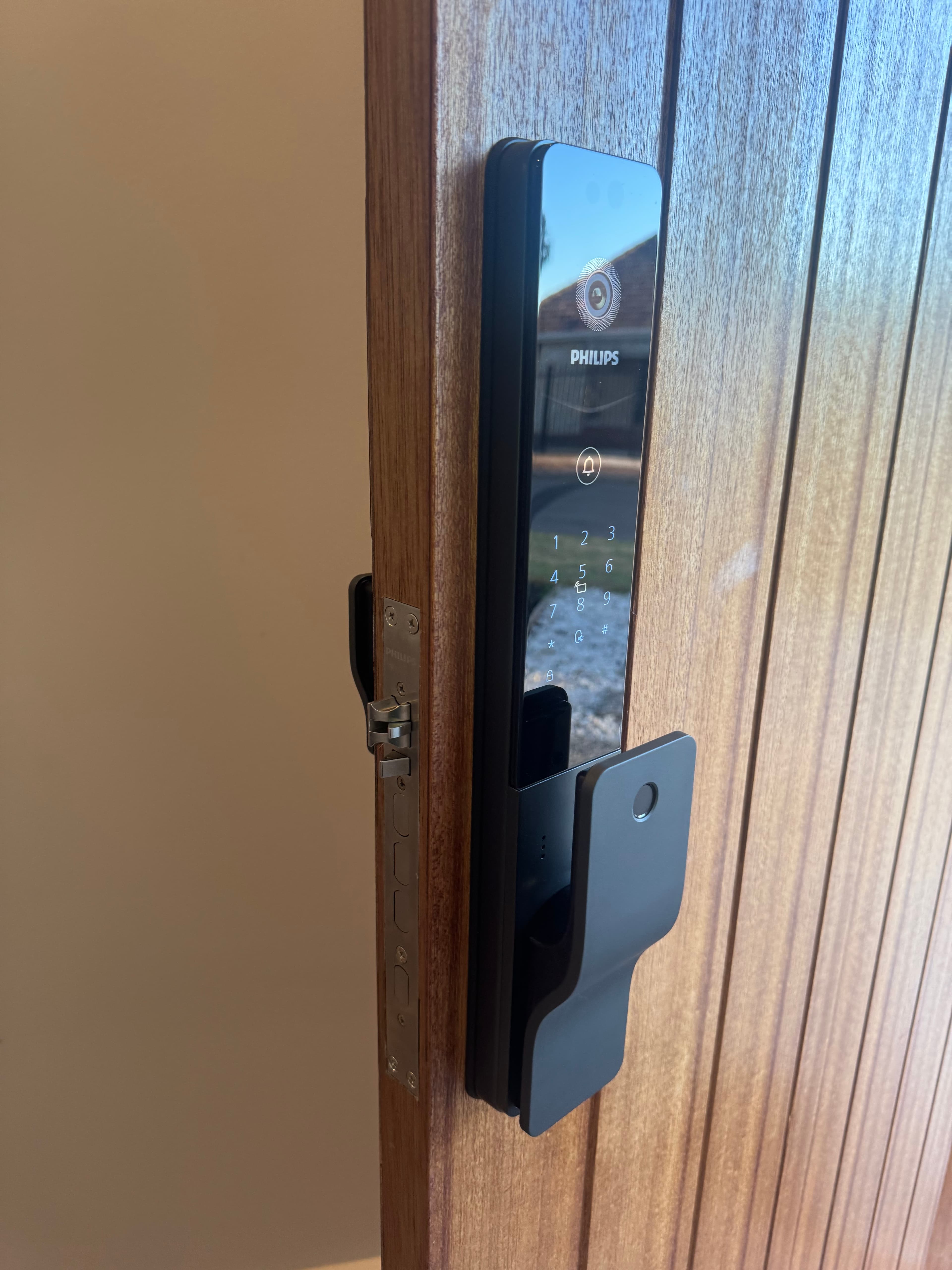 Philips DDL720: Upgrading to Premium Palm Recognition Security