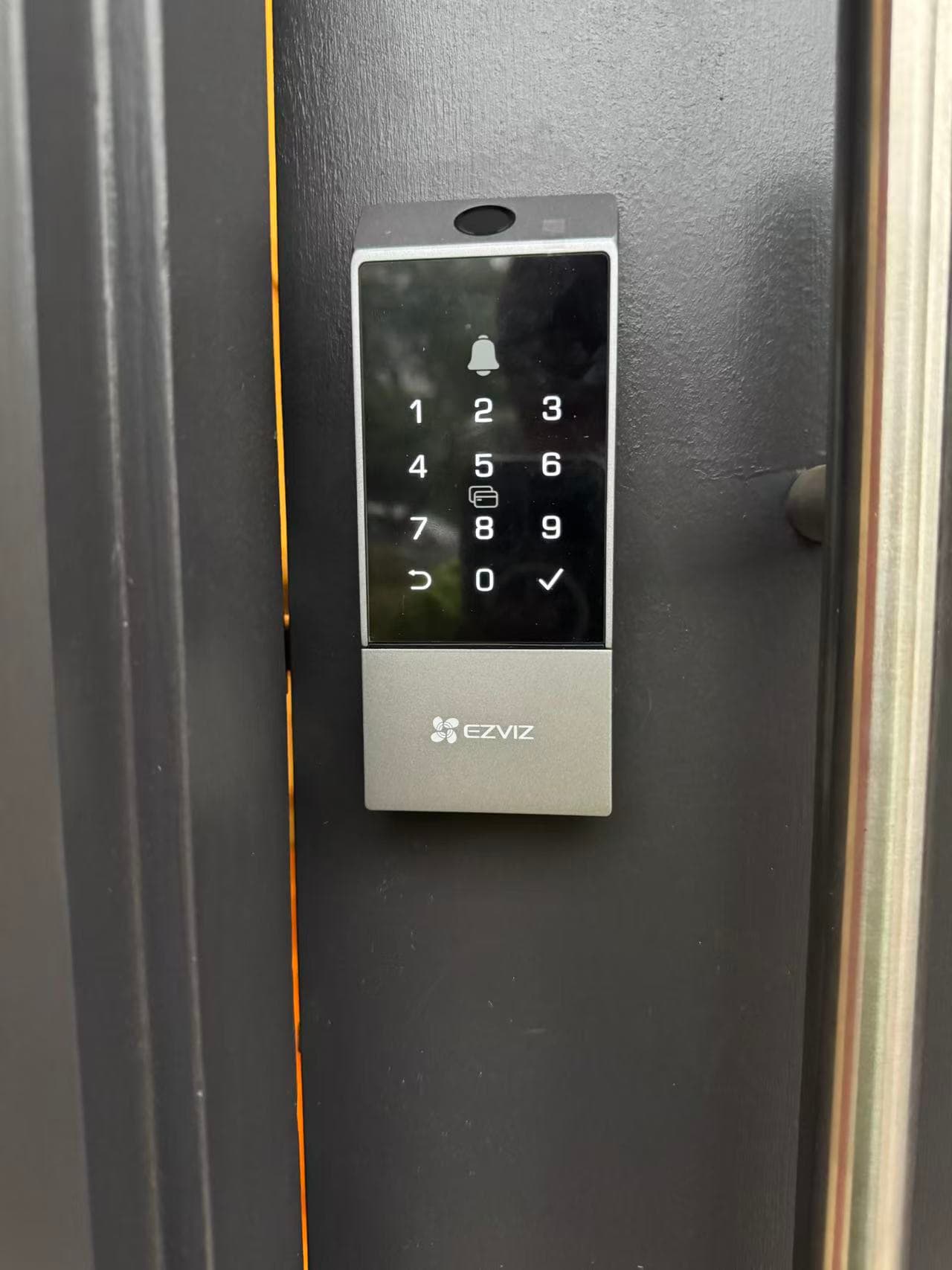 EZVIZ DL04PRO Exterior